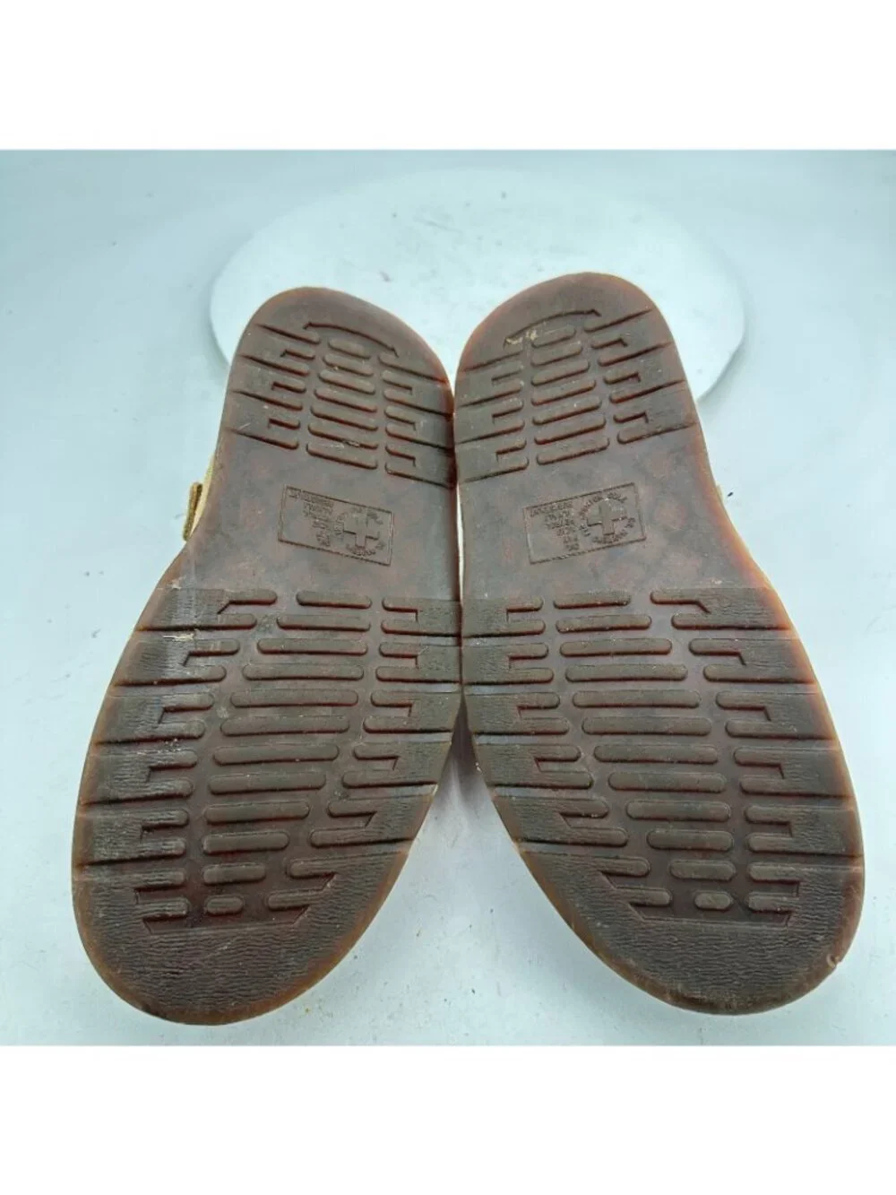 Dr Martens Isham Women Size 8 Desert Oasis Suede Mules Back Buckle Sandal